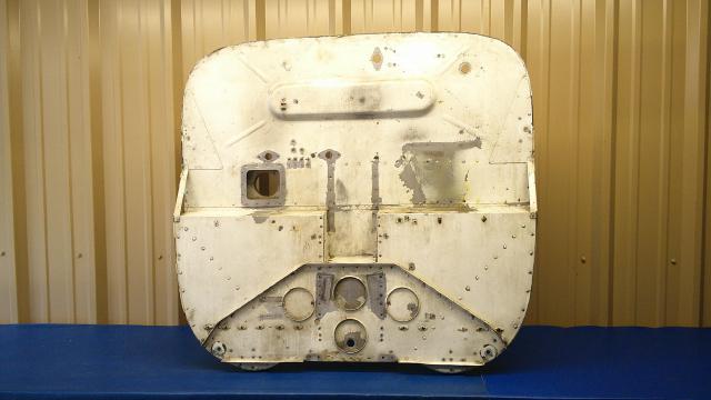 0591302-10 Cessna - FIREWALL (Item has small crack in duct) See photos for details.