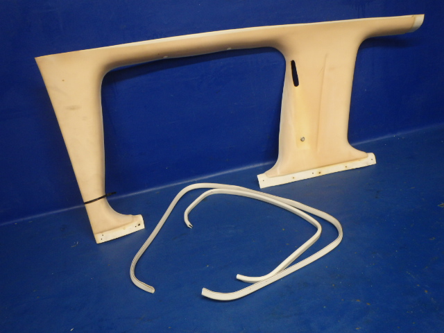 78349-10 Piper - COVER - Window trim middle LH w/ &amp; Curtain Rod