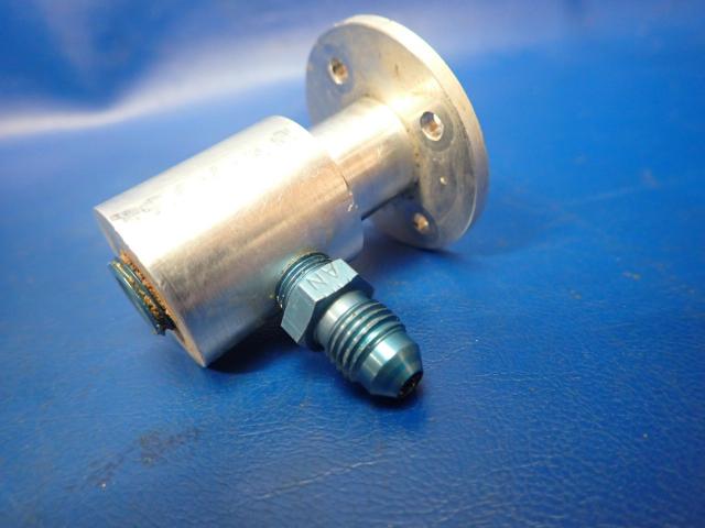 39616-02 Piper - Adapter-Fuel Drain