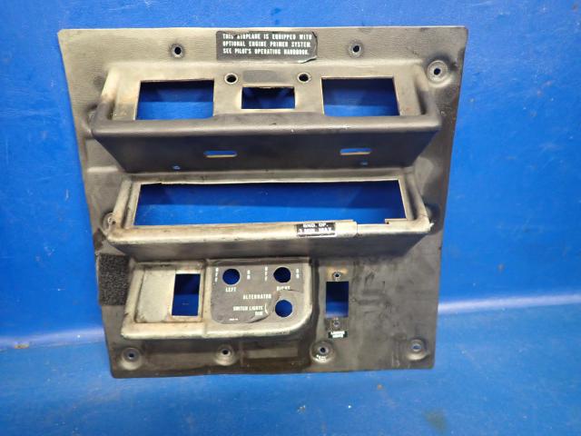 96954-02 Piper - COVER - Switch panel (unlighted)
