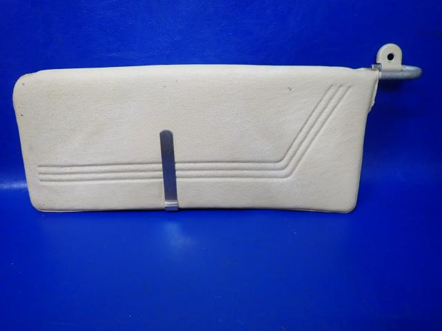 0700122-13 Cessna - Sun Visor LH w/ Bracket