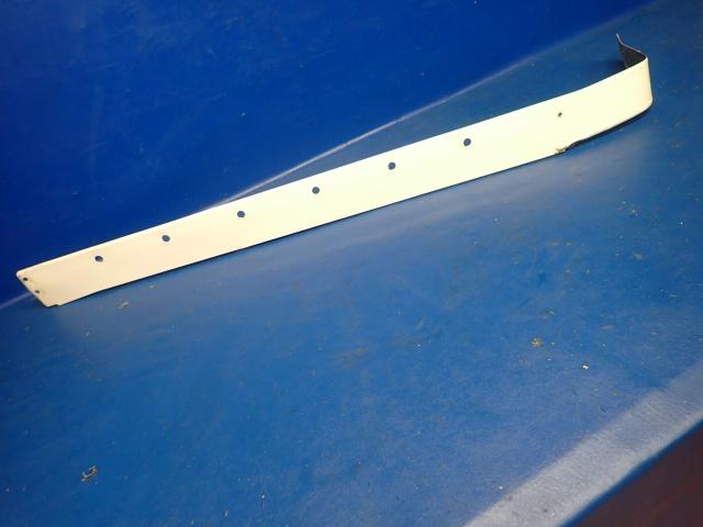 0426003-19 Cessna - Fairing-Wing RH (Cracked - See Details)