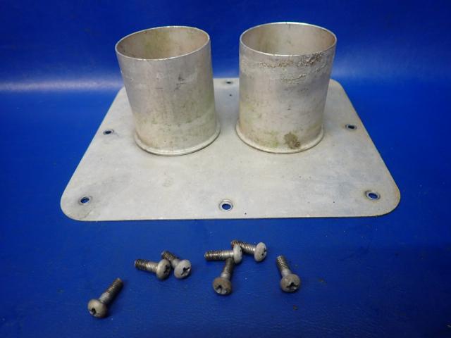 1706043-2 Cessna - Divider-Rear Seat Ventilation