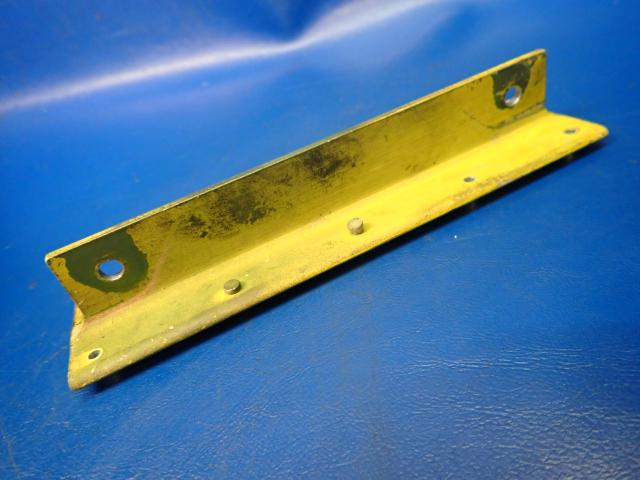 62079-00 Piper - TEE - Landing gear attachment
