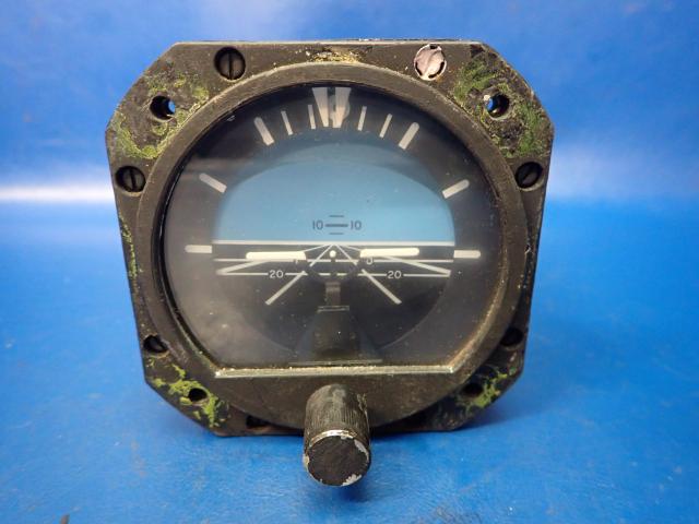 5000-E WESTON INST. INC - Attitude Indicator (Autopilot Output)