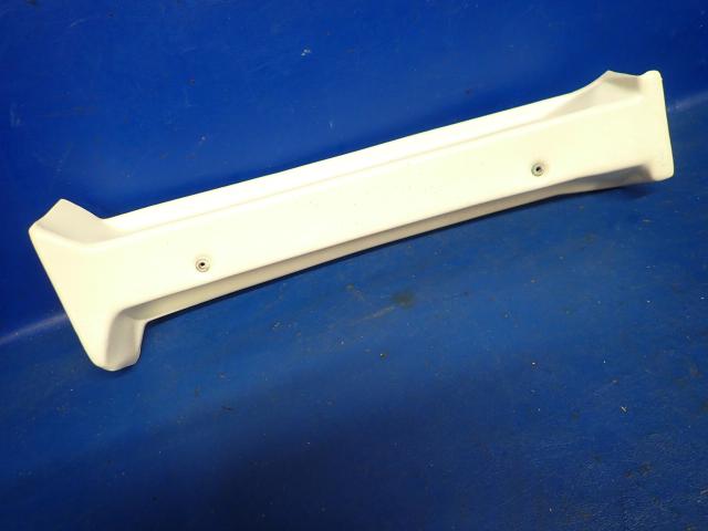 68689-00 Piper - COVER - Window trim left