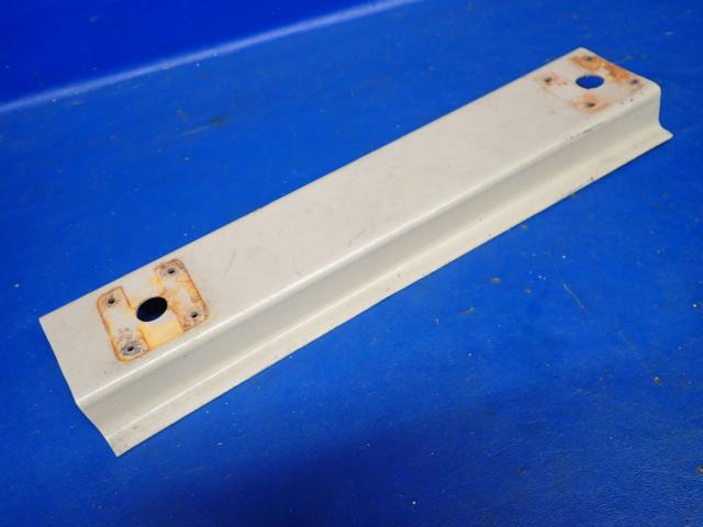 68090-04 Piper - CHANNEL - Seat trim left rear