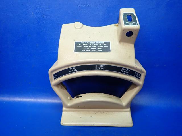 69091-04 Piper - COVER - Console brown (Item has small crack) See photos.