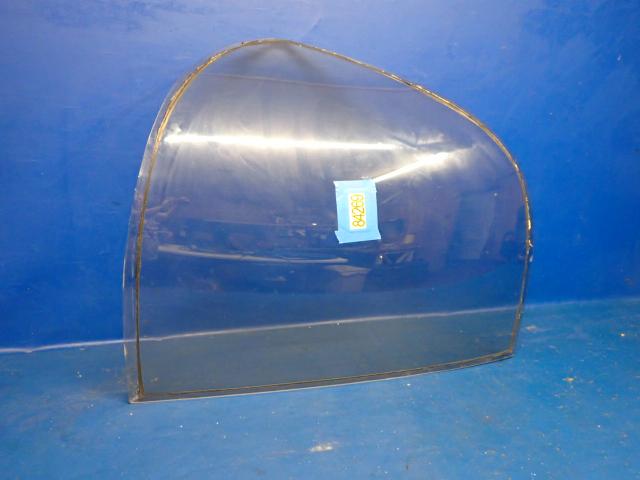 63070-27 Piper - WINDSHIELD - Right (Grey Tint)