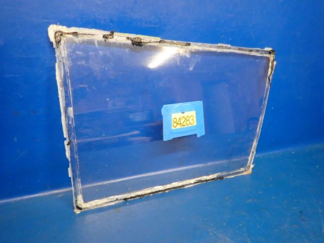 68305-00 Piper - WINDOW - Middle left