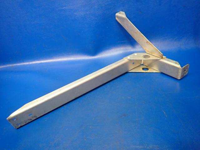 69094-03 Piper - BRACE ASSEMBLY - Fuel selector control
