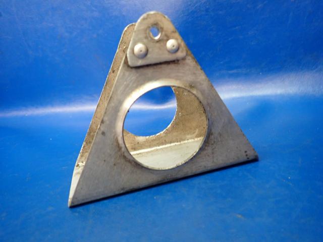 1712073-1 Cessna - BRACKET-ACTUATOR SUPPORT