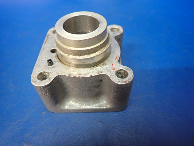 61098 Lycoming O-320-E2A - Adapter - Vacuum Pump