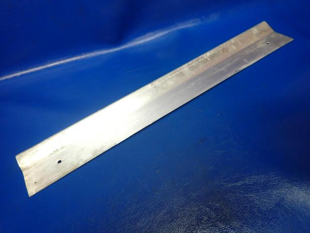 68661-00 Piper - STRIP - Scuff forward baggage