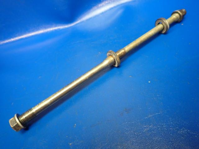 630943-10.50 Continental O-470-R - Bolt - Thru .4375-20NF-3THD