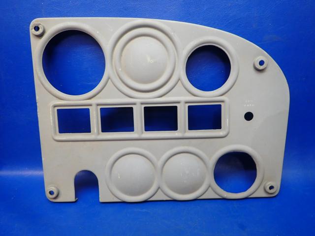 0513319-4-418 Cessna - COVER-ENGINE INSTRUMENTS ( Gray )