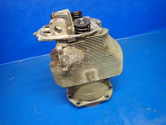 658816A1 Continental O-470-R - Cylinder w/ Valves Springs and Piston