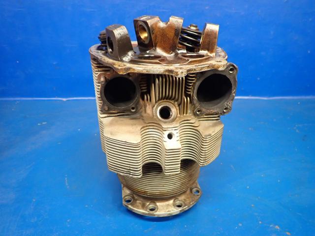 658816A1 Continental O-470-R - Cylinder w/ Valves Springs and Piston