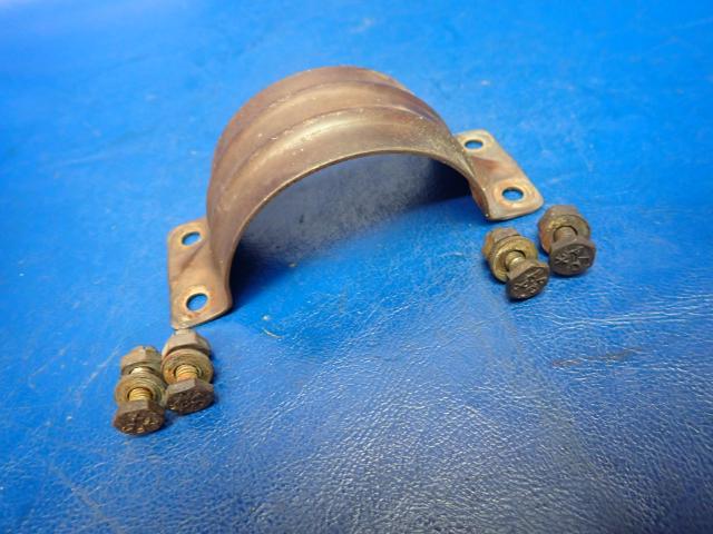 0750161-22 Cessna - Clamp Half-Lower