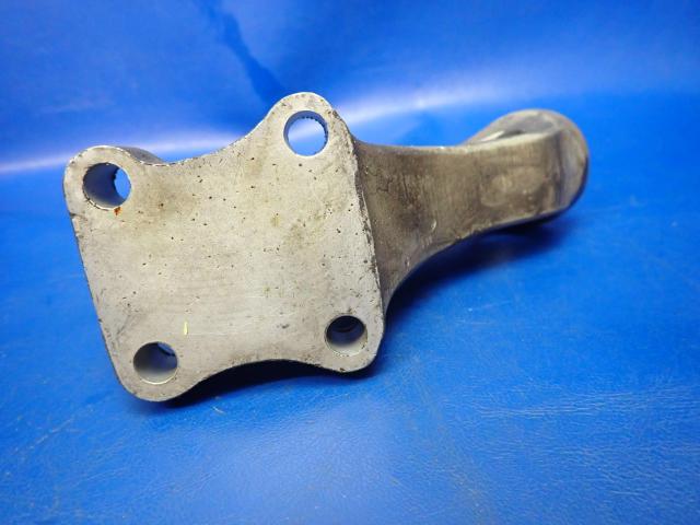 539518 Continental O-470-R - Bracket - Engine Mounting