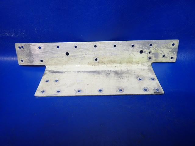 0713495-53 Cessna - Stiffener - LH Lower Door Post