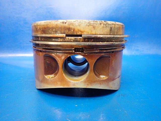 LW-15357 Lycoming O-320-H2AD - Piston - Compression Ratio 9.0:1