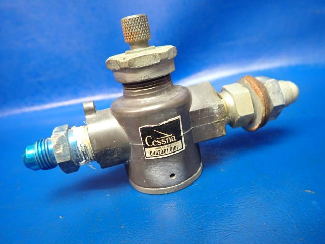 C482001-0101 Cessna - Valve - Vacuum Relief