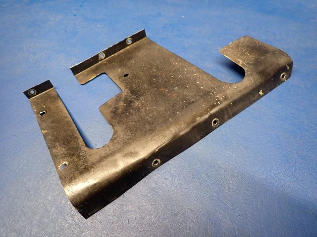 0411971-1 Cessna - Shield - Rudder Bar RH
