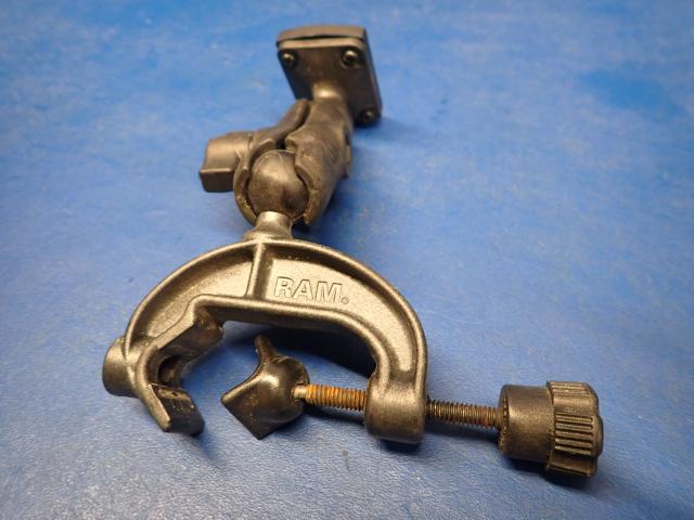 NPN RAM - Garmin GPS Mount W/ C-Clamp (Yoke Mount)