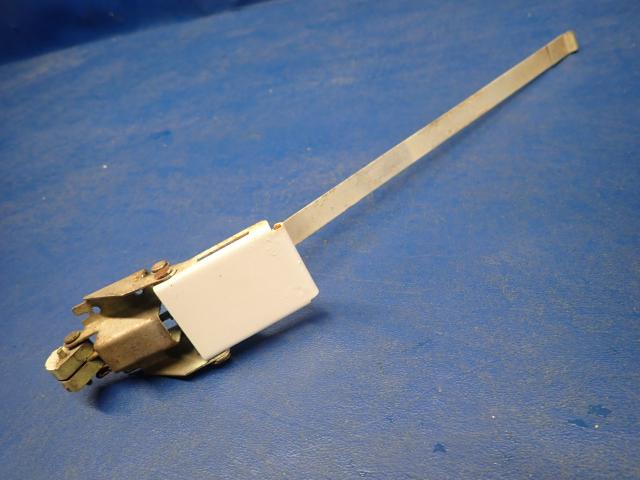 0413311-11 Cessna - Latch - LH Cabin Door