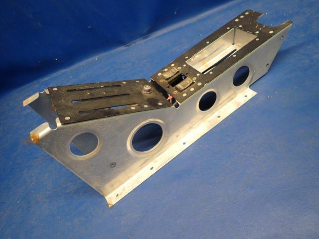 37556-00 Piper - CONTROL ASSEMBLY - Heater and selector valve lever cover