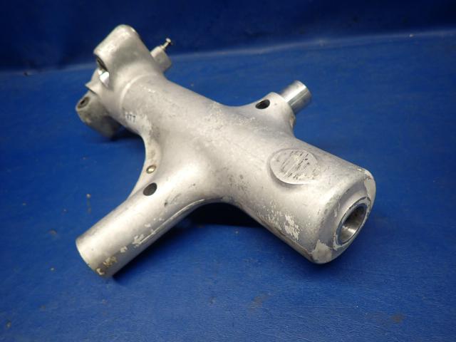67926-00 Piper - TRUNNION - Main Gear LH (original) - See details