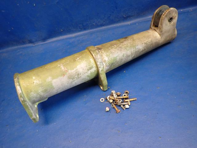 65319-04 Piper - Cylinder - Main Gear PARTS ONLY (CRACKED AT EAR)