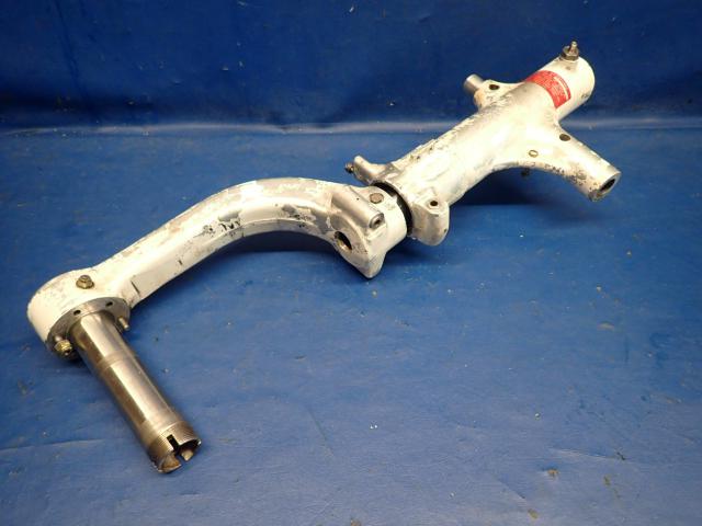 67037-06 Piper - Strut &amp; Trunnion - Main Gear RH ( Seized Up - Good Axle and Fork ) SEE DETAILS
