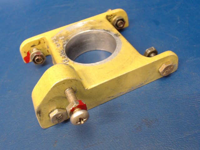 62421-01 Piper - FITTING - Flap torque tube assembly right