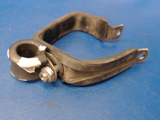 67277-00 Piper - CLAMP