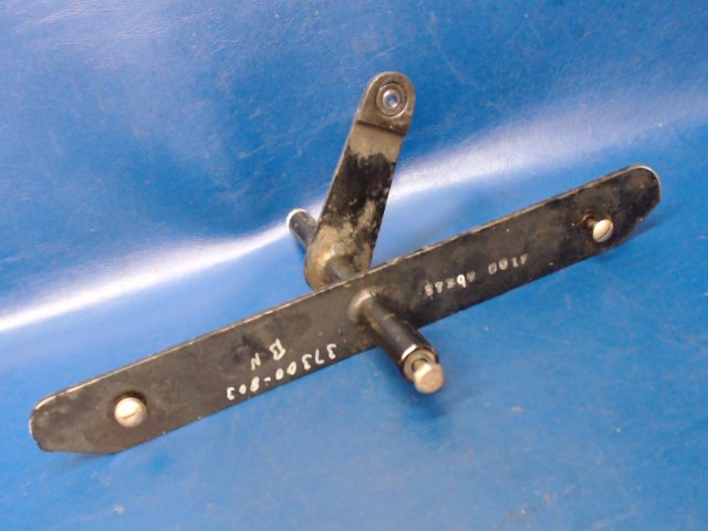 37290-01 Piper - Bellcrank-Right Hand Aileron