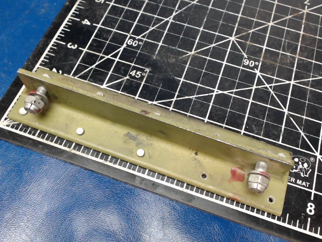 62079-00 Piper - TEE - Landing gear attachment