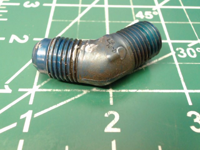MS20823-6D Lycoming O-320-E2A - Elbow - 45 Degrees 3/8 Flared Tube