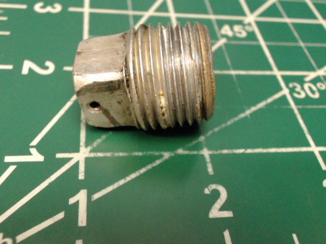 STD-551 Lycoming O-320-E2A - Plug(1/2-14 NPT Square Head Drilled)