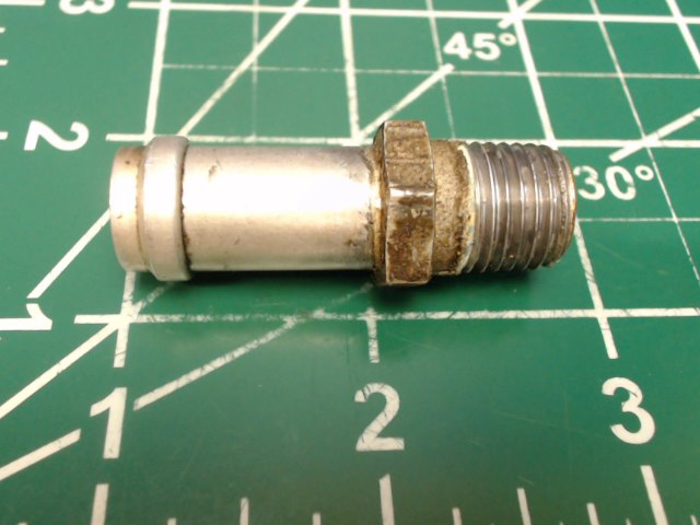 LW-15359 Lycoming O-320-H2AD - Nipple 1/4-18 X 1/2 ID Hose