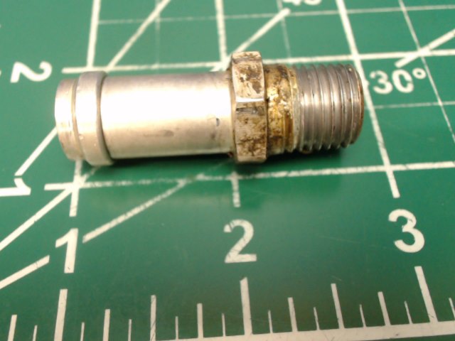 LW-15359 Lycoming O-320-H2AD - Nipple 1/4-18 X 1/2 ID Hose