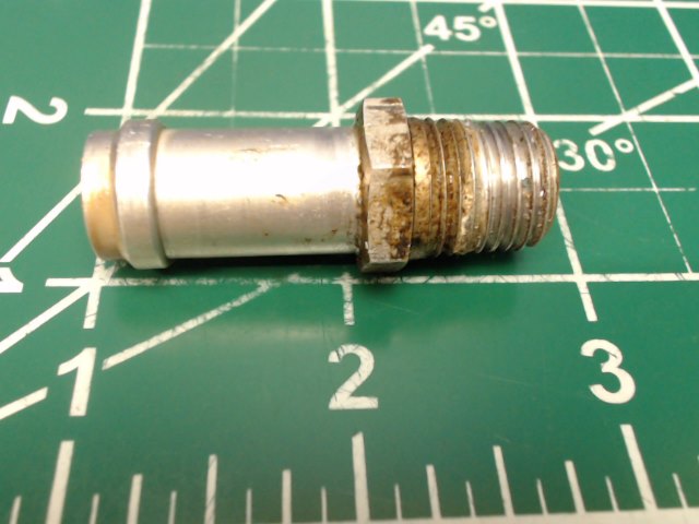 LW-15359 Lycoming O-320-H2AD - Nipple 1/4-18 X 1/2 ID Hose