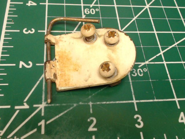 0511237-2 Cessna - Hinge Half - Upper Fwd