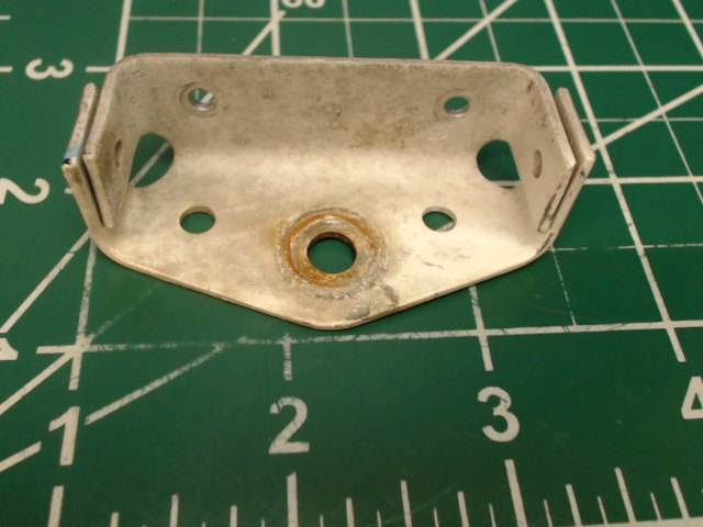 0832000-55 Cessna - Bracket - Middle Elevator Hinge Outboard FSO 5334119-3