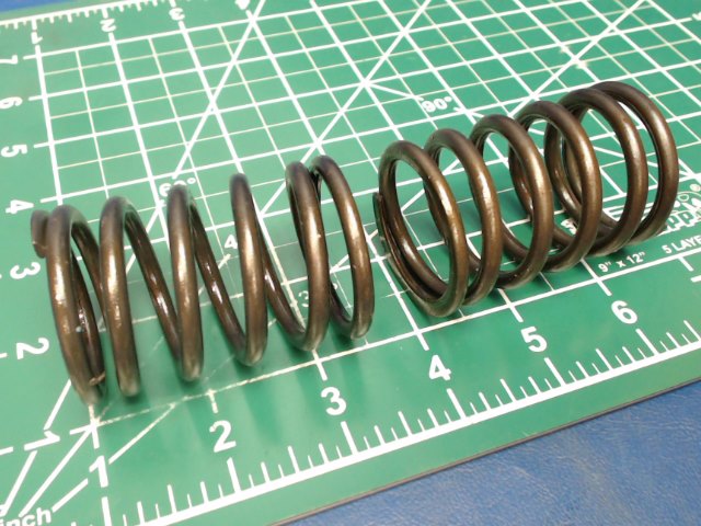 LW-11800 Lycoming O-320-H2AD - Spring-Valve Outer(QTY 2)