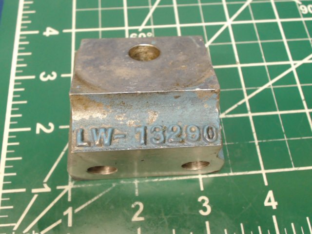 LW-13290 Lycoming O-320-H2AD - Bracket - Engine Upper