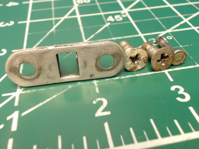 0710625-5 Cessna - Hinge - Door Stop