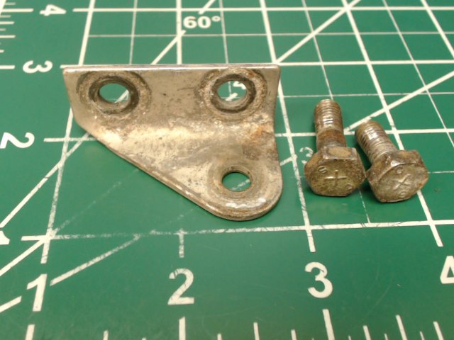 0510205-10 Cessna - Fitting - Seat Belt (Outboard RH or Inboard LH)