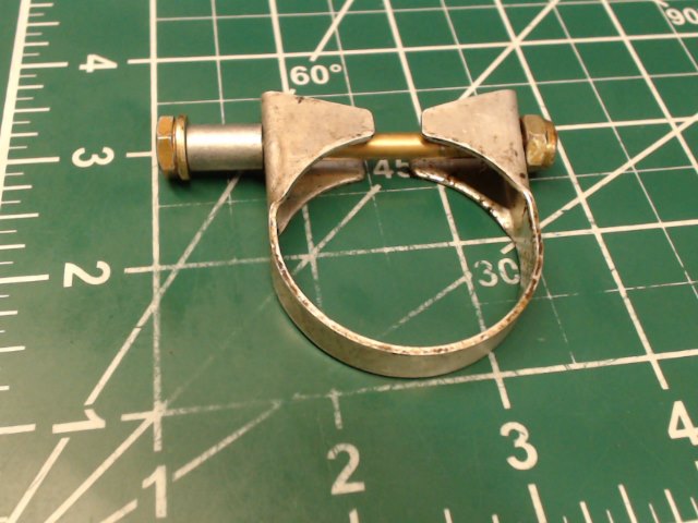0411840 Cessna - Clamp - Control Tee Shield